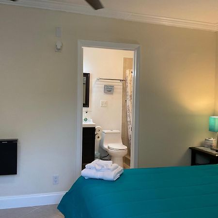 Cozy Guest Room Pompano Beach Exterior photo
